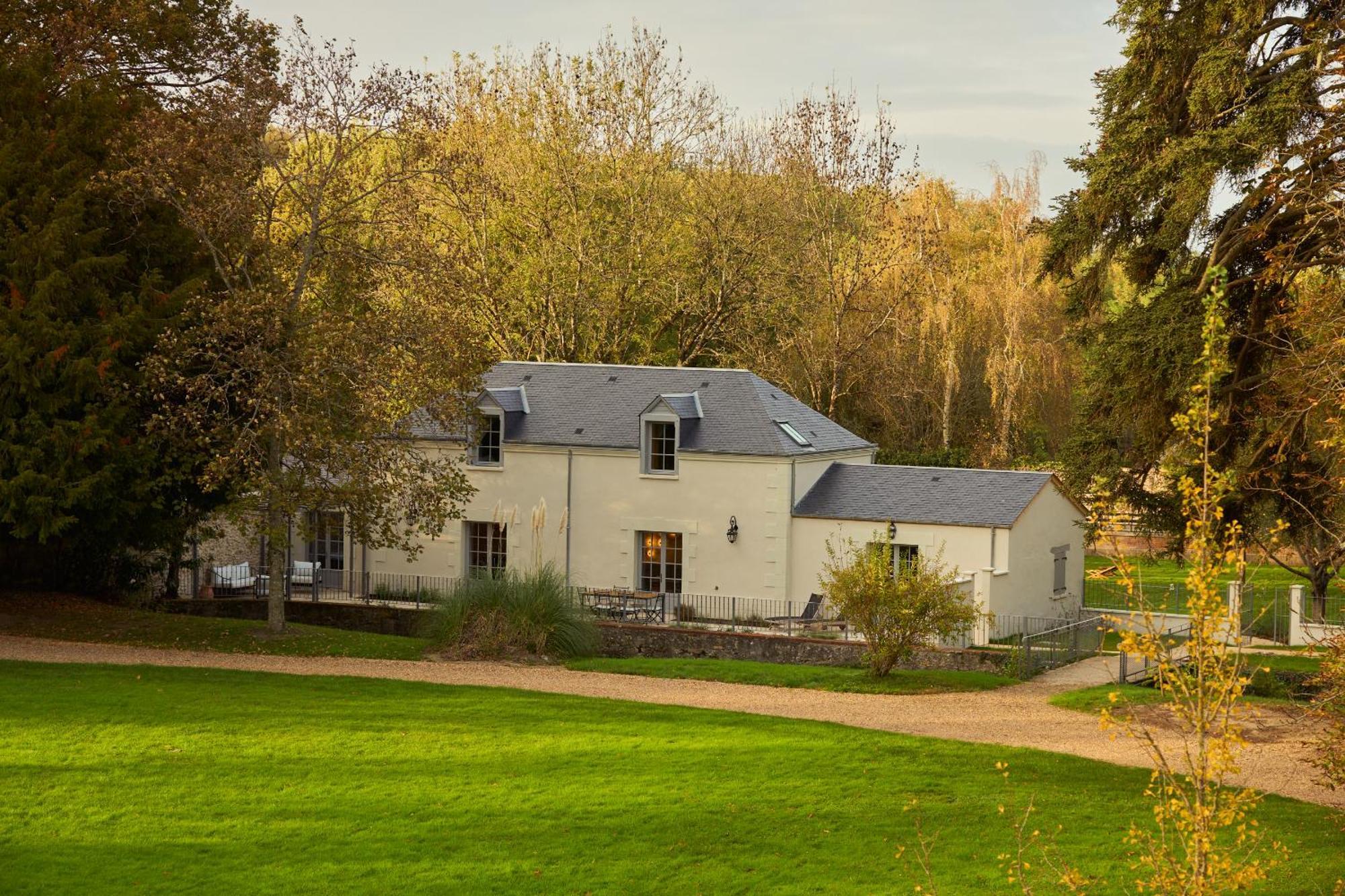 Domaine De La Commanderie De Ballan Exterior photo