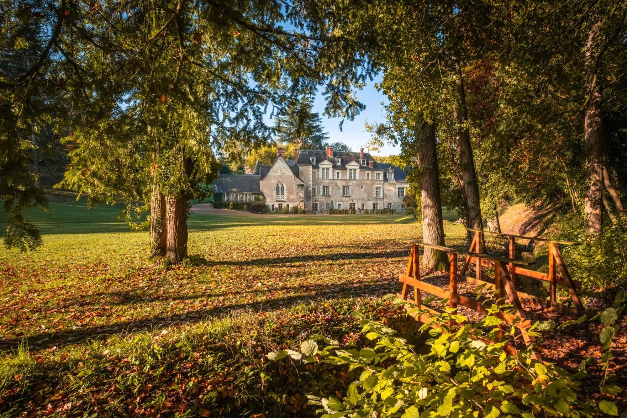 Domaine De La Commanderie De Ballan Exterior photo